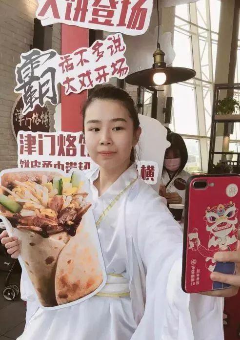 是镜头霉斑疯狂揉吮少妇嫩草99av小说，大自然的神秘馈赠，生命的神奇密码
